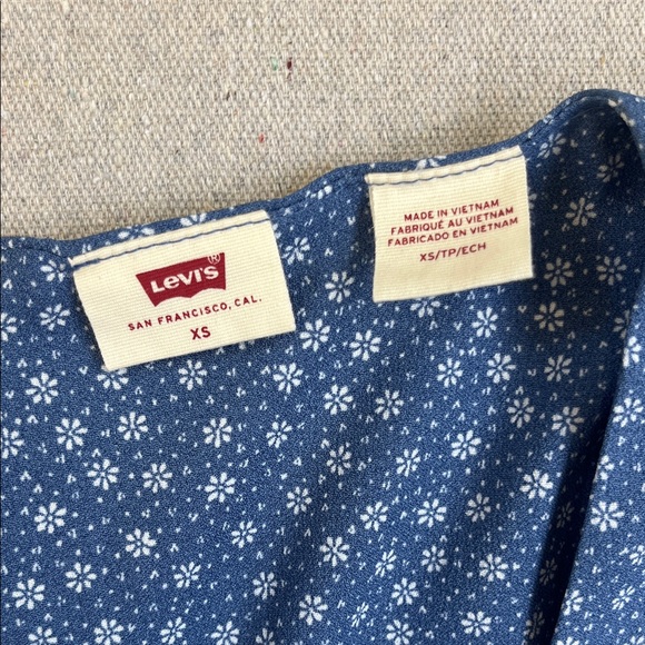 Levi’s Blue Ditsy Floral Mini Dress XS Tie Front Flutter Sleeve - Picture 2 of 7